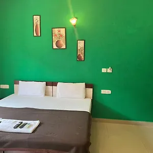 Hotel We One Comfort, Kochi